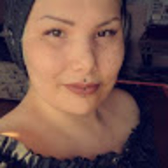 Meet your Posher, De'brii - Picture 1 of 1